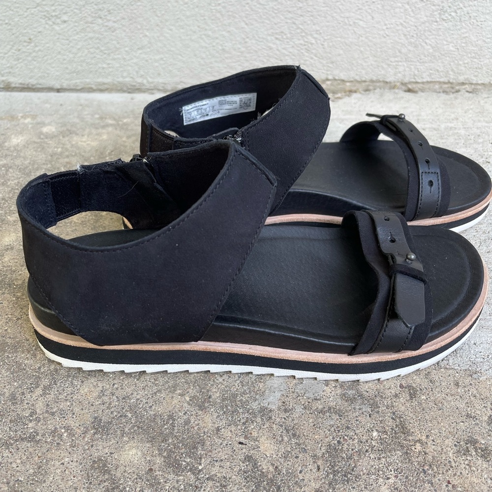 Merrell Sandals - Picture 2 of 6